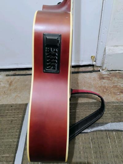 DeL Rose Electric guitar with Yamaha app - Thumbnail 3