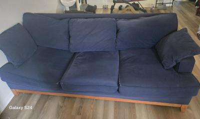 Comfy Couch for sale - Thumbnail 2