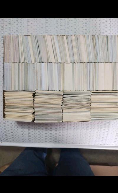 6 signed sports card collection and bobble heads - Thumbnail 4