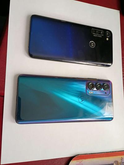 Im selling my phones - Thumbnail 2