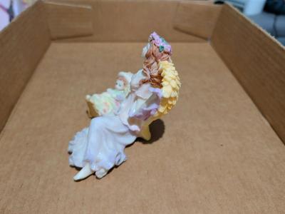 Ks Collection Vintage Angel Figurine with Child in Bed - Thumbnail 2