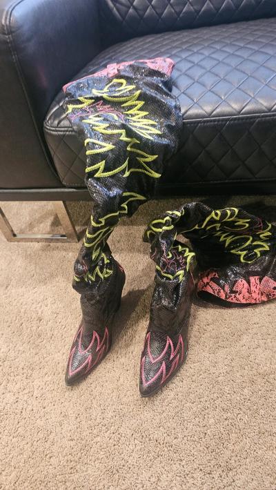 over the knee boots - Thumbnail 3