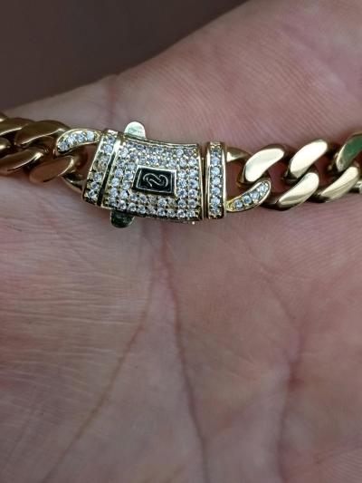 14k gold Cuban link chain - Thumbnail 3