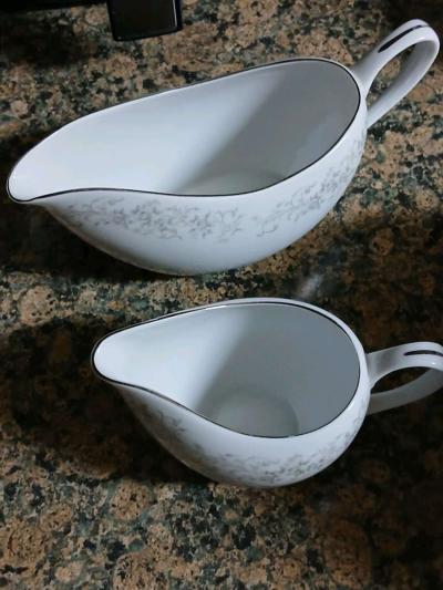 Camelot China Carousel 1315 is a twentyfourpi2307 Camelot Ca - Thumbnail 4