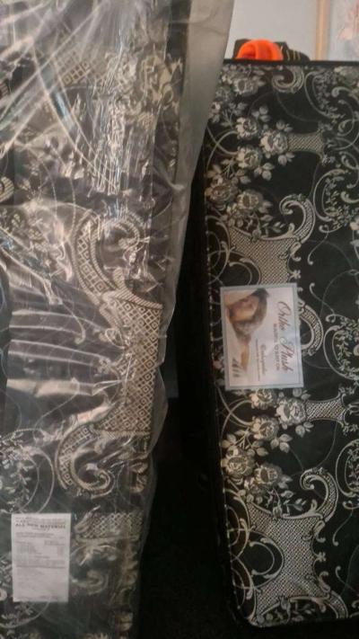 Full matress and Box Spring - Thumbnail 2
