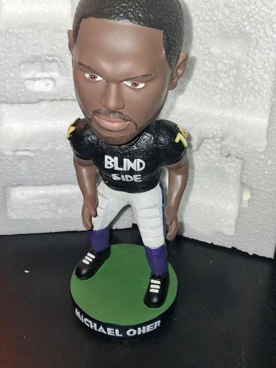 6 signed sports card collection and bobble heads - Thumbnail 6