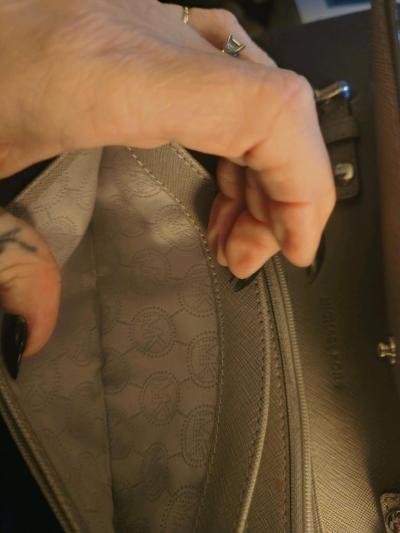 Michael kors purse - Thumbnail 5