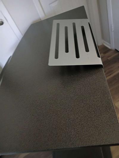 Computer desk 47inch width  27 inch high - Thumbnail 5