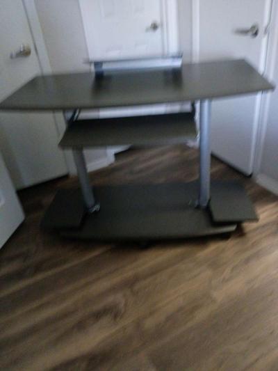 Computer desk 47inch width  27 inch high - Thumbnail 2