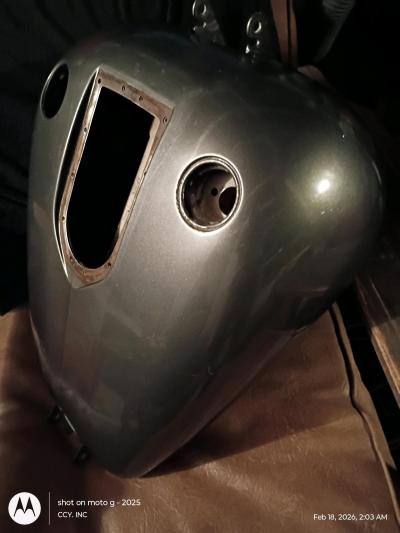 Harley Davidson fuel tank - Thumbnail 3