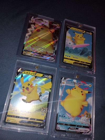 Pokemon cards Pikachu - Thumbnail 2