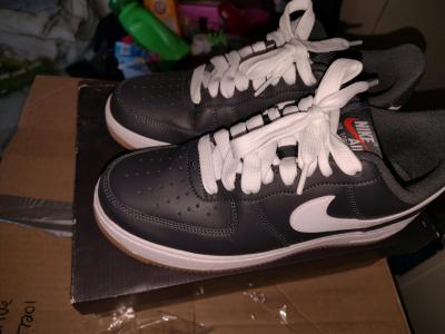 mens Nikes size 9 - Thumbnail 3
