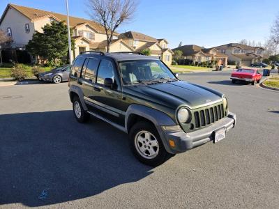 2007 jeep Liberty 4x4 - Thumbnail 4