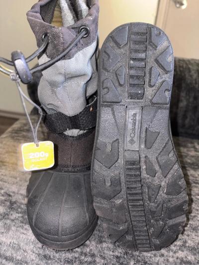 snow boots for family of 5 - Thumbnail 2