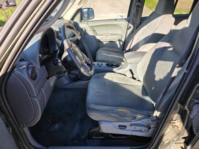 2007 jeep Liberty 4x4 - Thumbnail 6