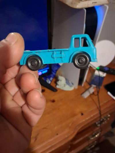 toy cars 1950s and 1940s  all in ok shape - Thumbnail 2