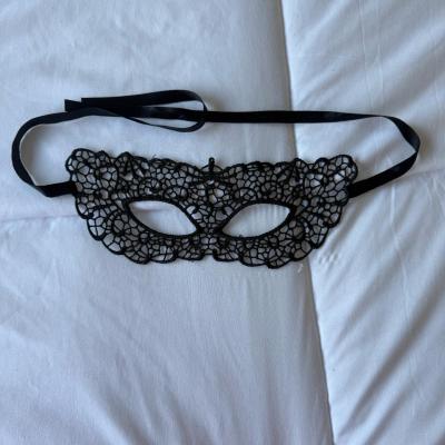 Elegant Black Lace Masquerade Mask  Romantic Venetian Style - Thumbnail 3