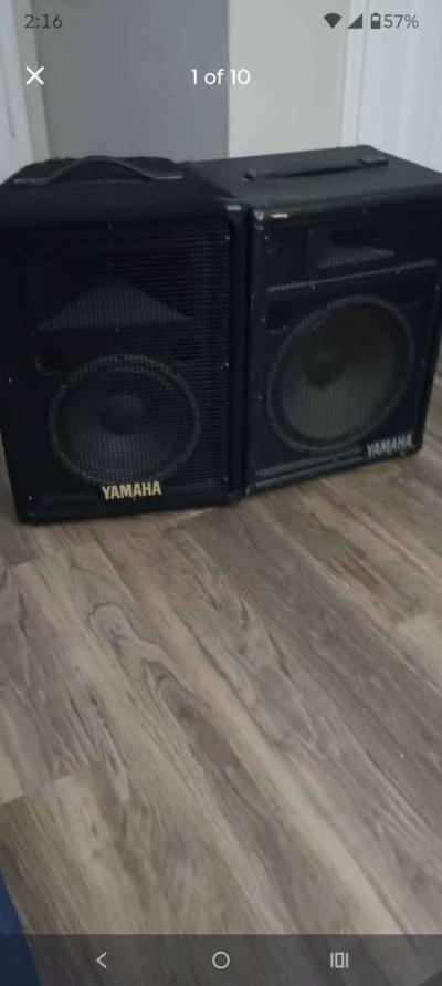 Pair of Yamaha speakers 12 inch - Thumbnail 4