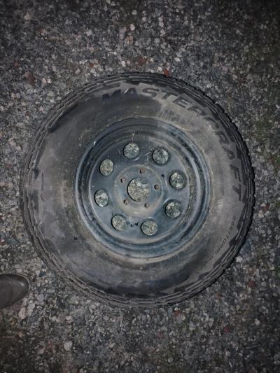 nice used set of tires - Thumbnail 3