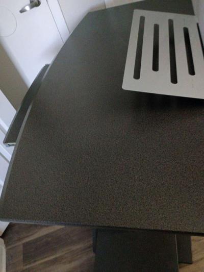 Computer desk 47inch width  27 inch high - Thumbnail 4