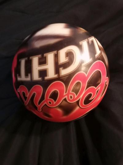 bowling ball logo Coors light - Thumbnail 3