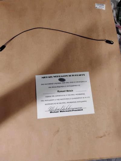 Raquel Welch Autographed Photo with authenicity - Thumbnail 2