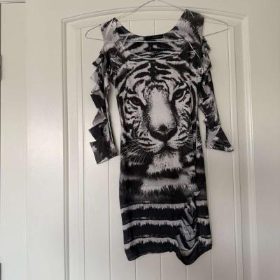 Black  White Tiger Print Bodycon Dress with Ladder CutOut Sl - Thumbnail 6