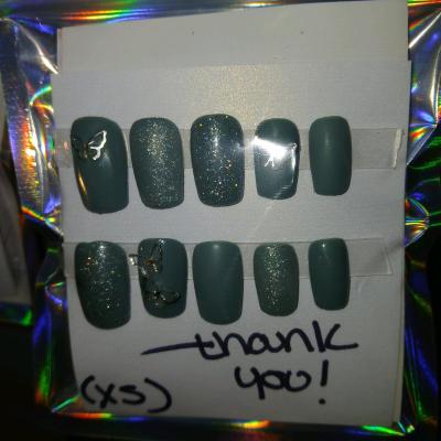 handmade press ons - Thumbnail 2