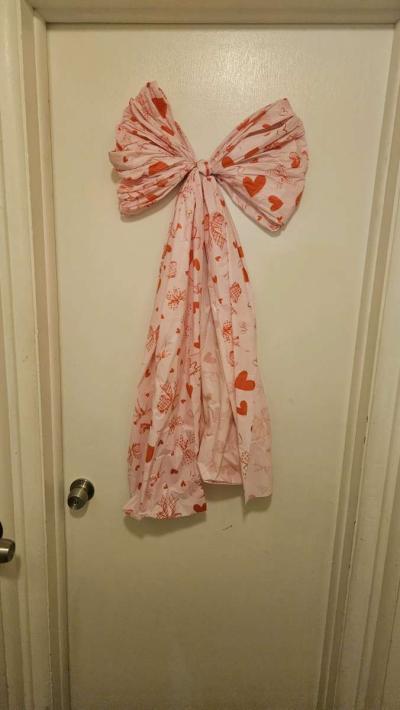 giant bows valentines themed - Thumbnail 2