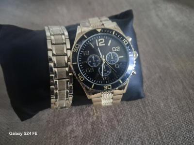 gold And black watch - Thumbnail 2