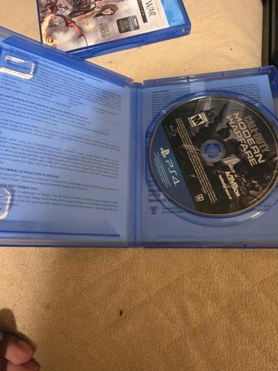 Ps4 Slim 1tb With Games Pickup Only Read Description - Thumbnail 4