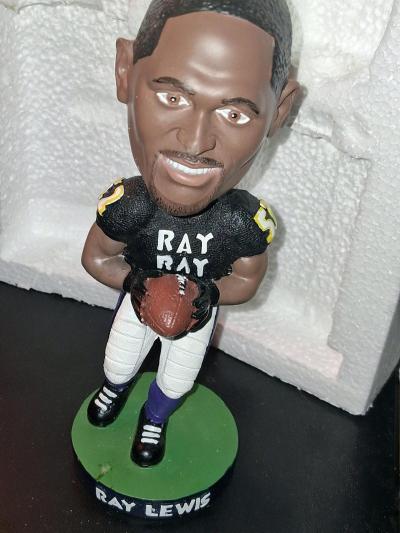 6 signed sports card collection and bobble heads - Thumbnail 5