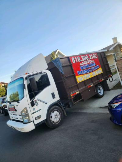 Demolition and junk removal - Thumbnail 2