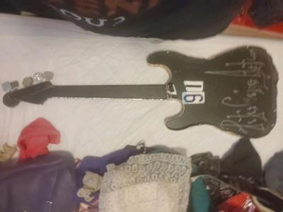 guitar decor - Thumbnail 2