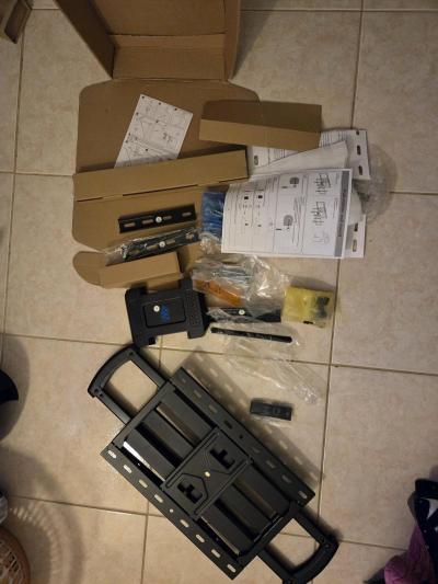 TV wall mount New open box - Thumbnail 5