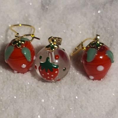 Red Strawberries Murano Glass Earrings and Pendant Set - Thumbnail 2
