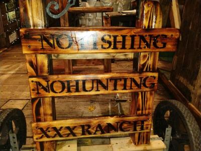 wood benches - Thumbnail 3