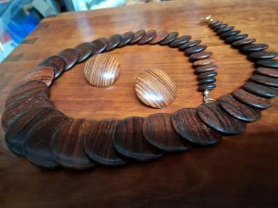 Vintage Overlapping Rosewood Disc Necklace and Earring Set - Thumbnail 2