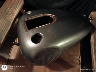 Harley Davidson fuel tank - Thumbnail 2
