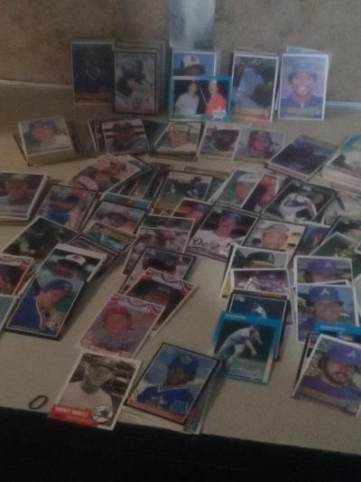 1984 and 85 baseball cards - Thumbnail 2