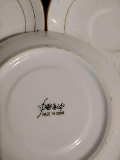 Set of 5 white with gold trim teacup saucers - Thumbnail 2