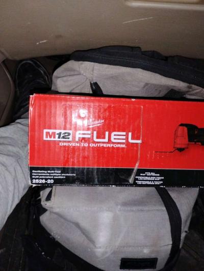 Milwaukee M12 Oscillating Multi tool - Thumbnail 2