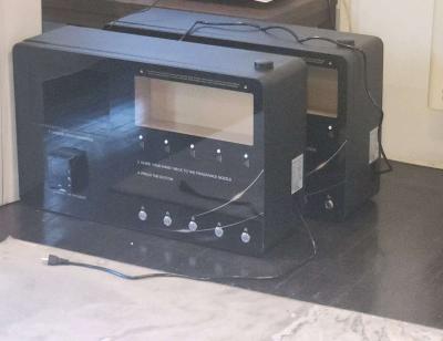 perfume spray wall mounted vending machine - Thumbnail 3