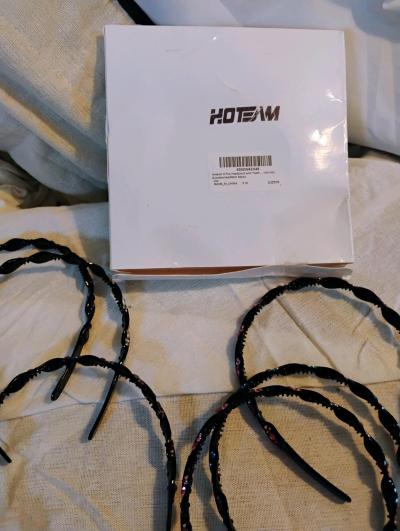 6 pack headbands with teeth and colorful stones New - Thumbnail 2