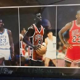 MICHAEL JORDAN #23 FRAMED NORTH CAROLINA COLLEGE TARR HEELS SIGNED NIKE SWINGMAN JERSEY - Thumbnail 7