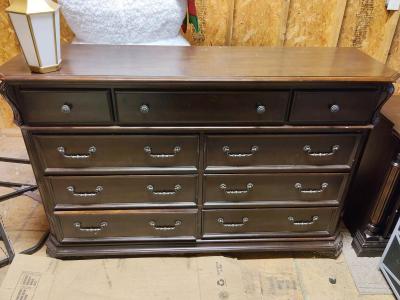Elegant Drawer - San Antonio, Texas