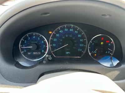 to2007 Toyota Sienna Wheelchair Van White 92k miles - Thumbnail 10