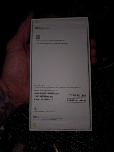Iphone 17 promax 256gb cosmic orange unlocked in sealed box - Thumbnail 3
