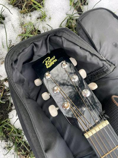 Rouge Fine Instruments acoustic guitar - Thumbnail 2