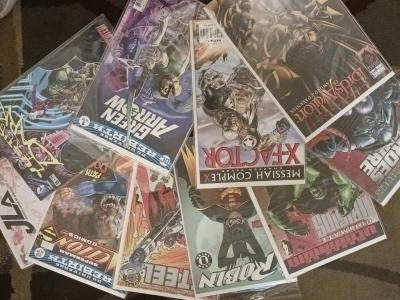 a mystery box of 25 comic - Thumbnail 5